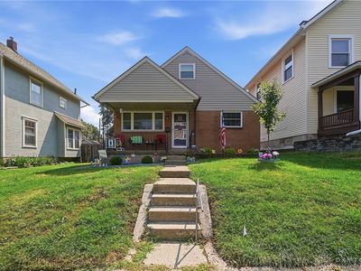 1104 Creighton Ave