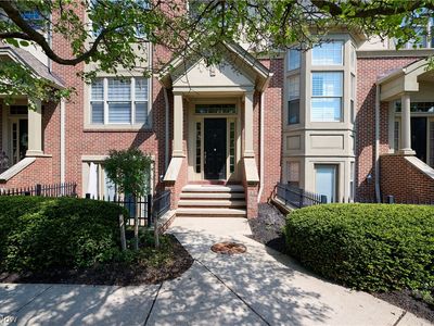 12 Astor Pl