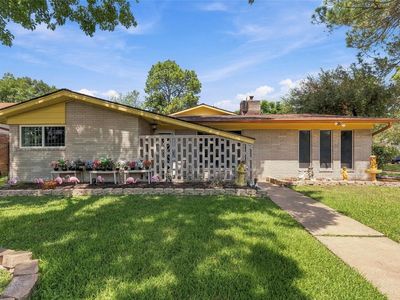 7902 Mobud Dr