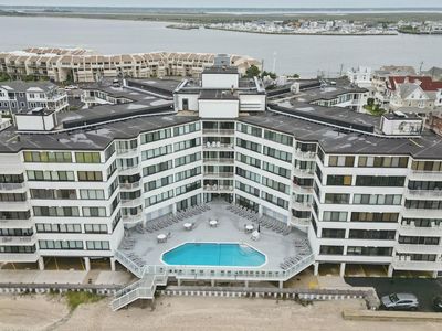 111 S 16th Ave APT 605