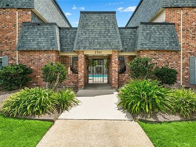 2511 Metairie Lawn Dr #113
