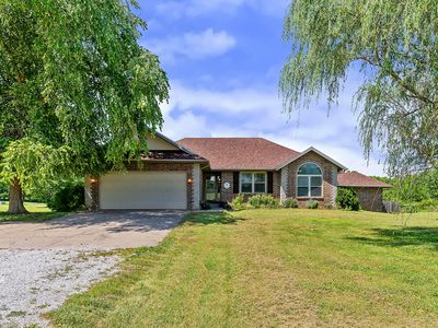 7103 W Farm Road 94
