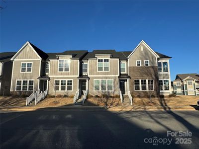 143 Carriage Club Dr #102