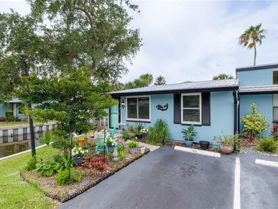 100 Poinciana Cove Ct #100