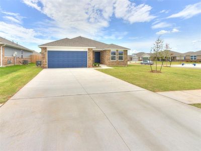 1204 E Ruger Ln