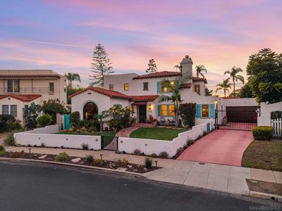 4642 E Talmadge Dr