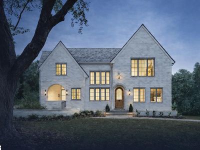 142 Sunset Dr