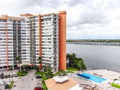 1351 NE Miami Gardens Dr APT 1001E