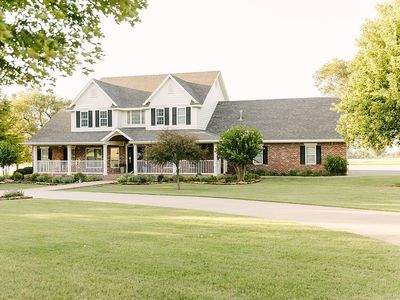 722 Lake Trail Dr