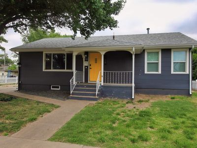 208 E 17th St