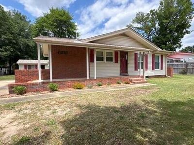 1043 Nottingham Dr