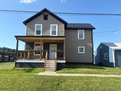 706 Cherry St