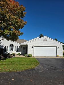 1502 Carriage Dr