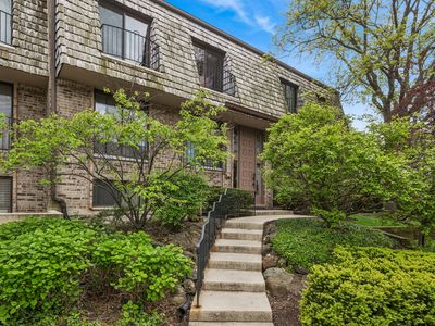 Property at 1718 Northfield Sq APT F, Northfield, IL