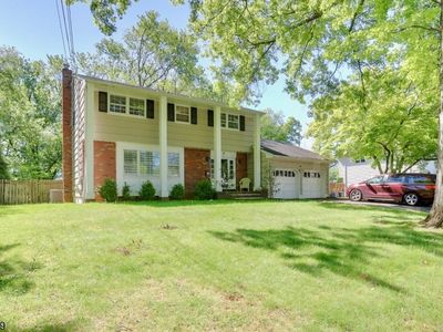 93 Summit Ct