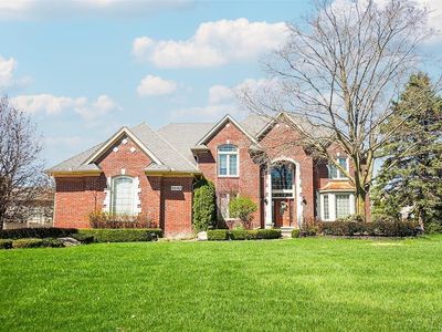 54182 Queensborough Dr