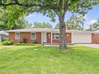 2308 Iris Dr