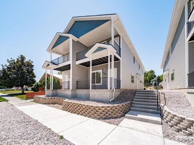 1289 Bear Ave