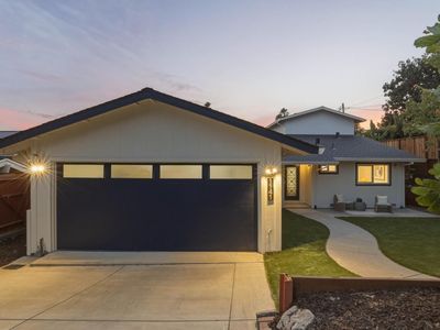 1141 Colonial Ln