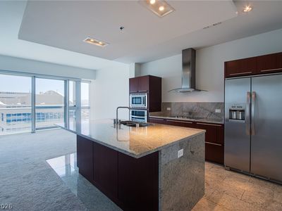 4471 Dean Martin Dr Unit 805