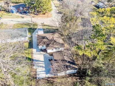 1903 Canterbury Cir NW