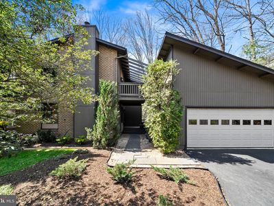 5224 Bradfield Dr