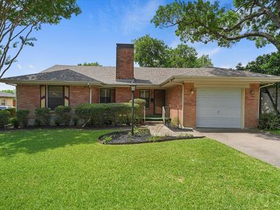 849 Berkinshire Dr