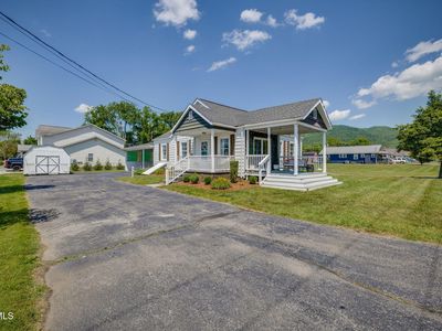 133 Sunrise Dr