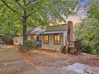3041 Green Hill Dr