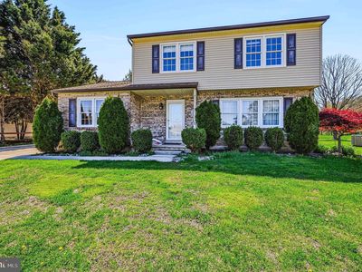 12 Laurie Ct