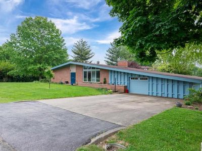 21 E Longridge Rd