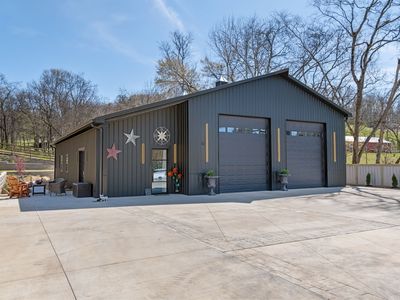 2896 Fly Rd