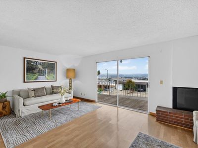 848 Stonegate Dr