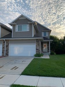 8200 Broken Ridge Dr