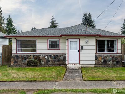 1002 N 10th Avenue