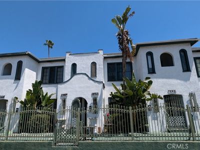 1549 W 54th St
