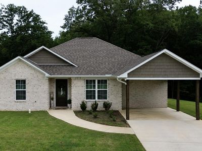 Property at 1018 N Sherman Dr, Blue Springs, MS