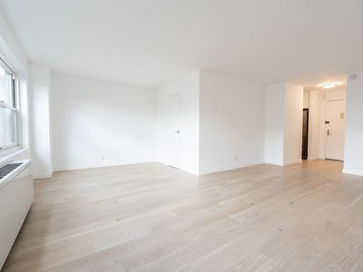 150 W End Ave APT 27J