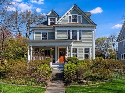 41 Oakwood Ave