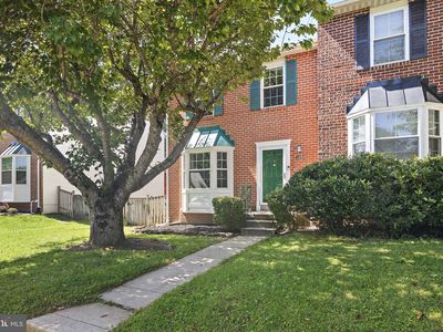 842 Ellicott Dr
