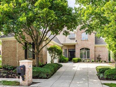465 McLaren Ln