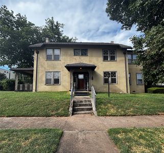 1303 E 17th Pl