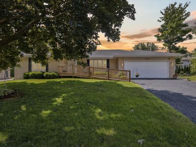 6263 Denwood Dr