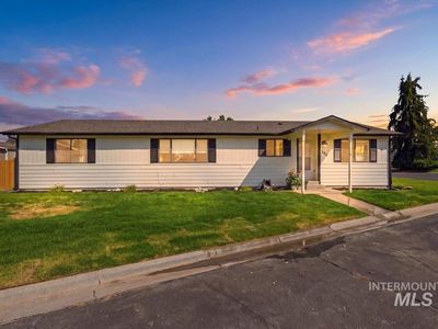590 S Malaga Ln