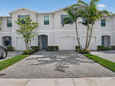 4326 Hammock Grove Drive