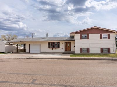 Property at 213 10th St W, Chinook, MT