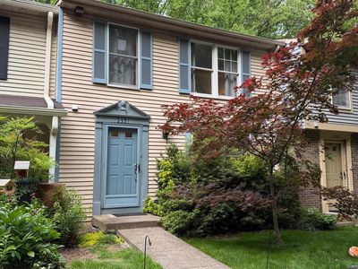 Property at 2331 Middle Creek Ln, Reston, VA