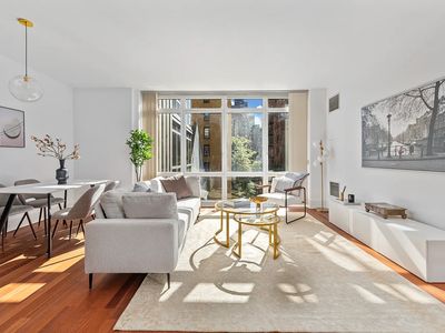 300 E 55th St APT 5F