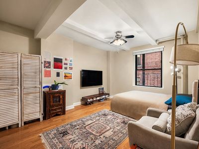 226 E 12th St APT 2G