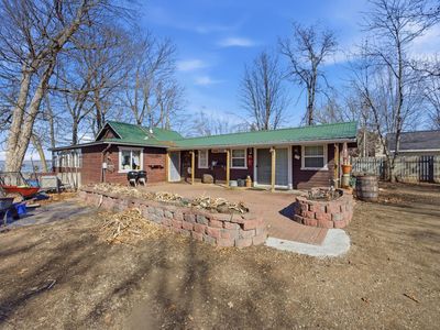 1250 E Shore Dr